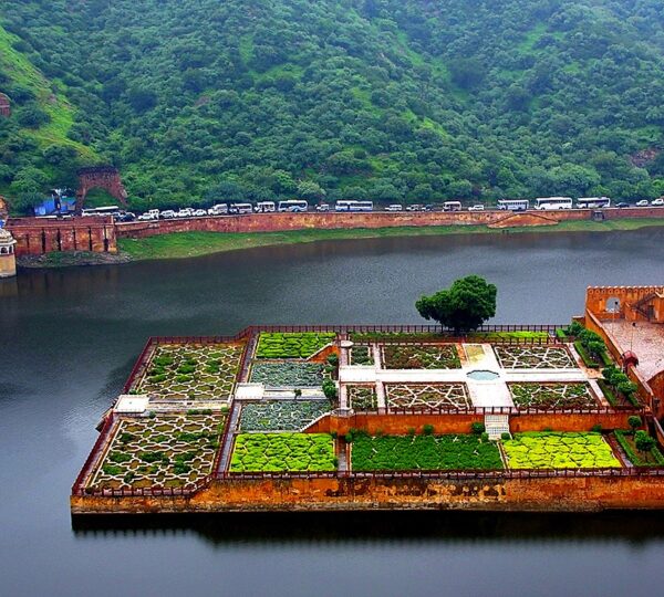 jaipurtourcabservice.com
